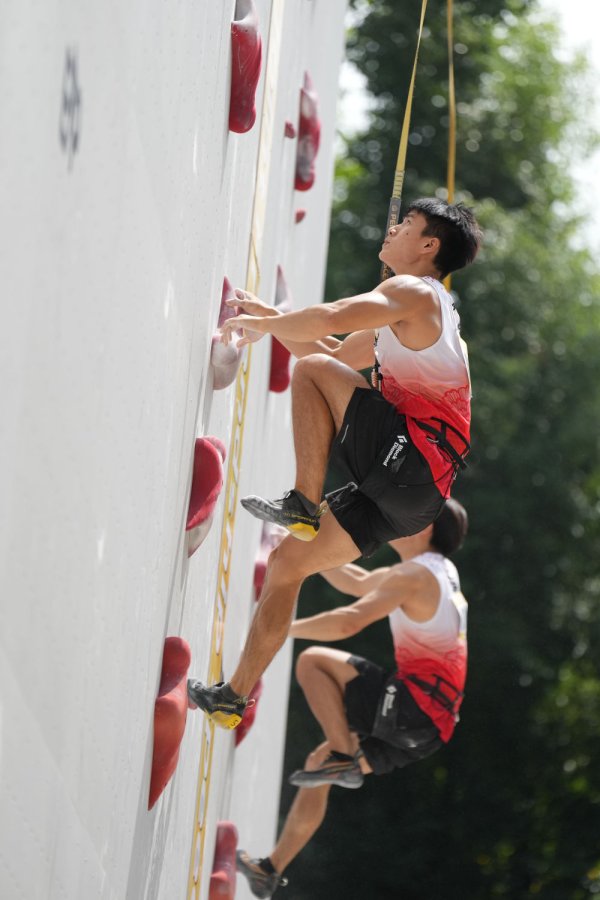 石家庄股票配资网 印尼国家攀岩队在湘训练比赛备战世界杯